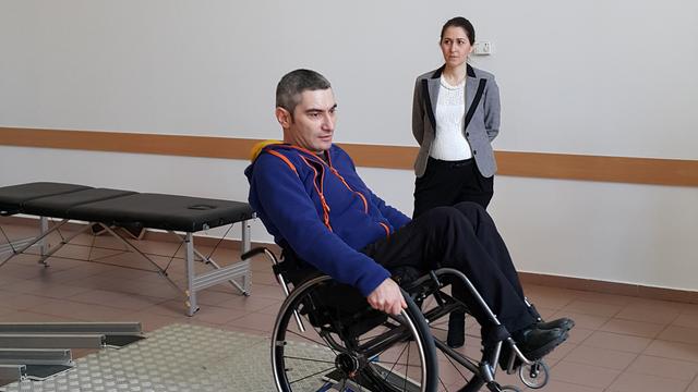 Scaune rulante pentru cei nevoiasi