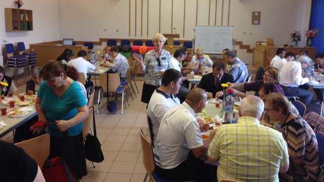 Conferinta adultilor necasatoriti