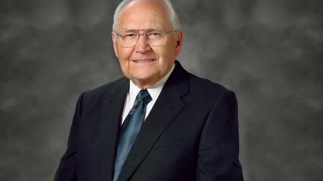 Vârstnicul L. Tom Perry