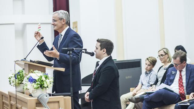 Vizita presedintelui Uchtdorf